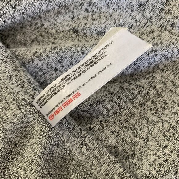 Flora Nikrooz Gray Knit Top L Lace Sleeve Pullover Loungewear Casual Cozy Shirt - Picture 6 of 6